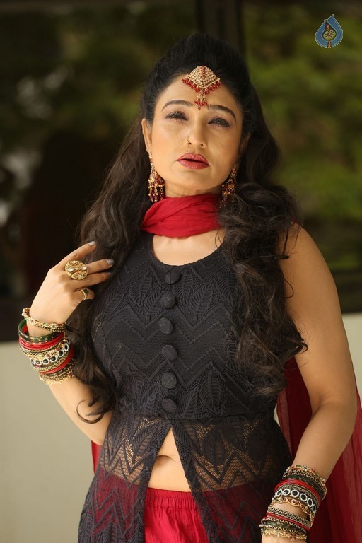Ramya Sri New Images - 25 / 57 photos