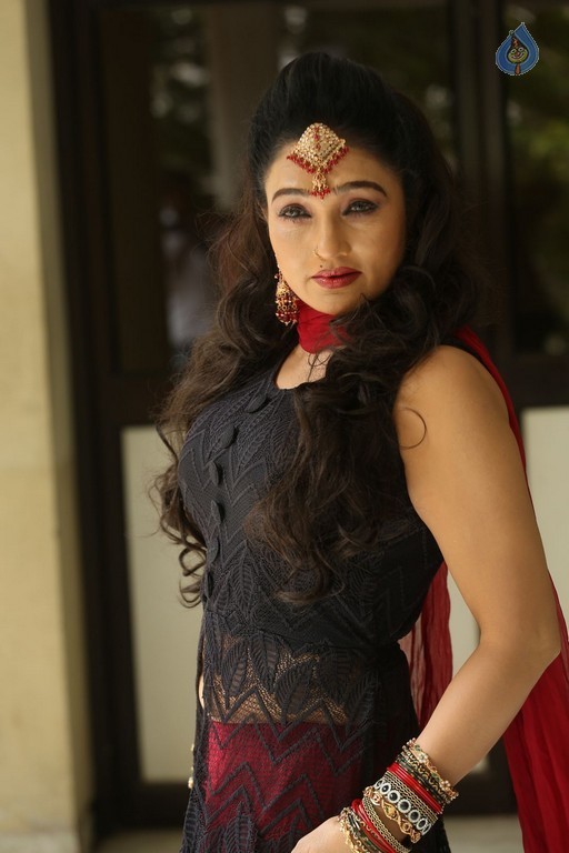 Ramya Sri New Images - 39 / 57 photos