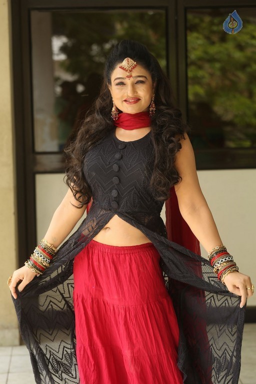 Ramya Sri New Images - 42 / 57 photos