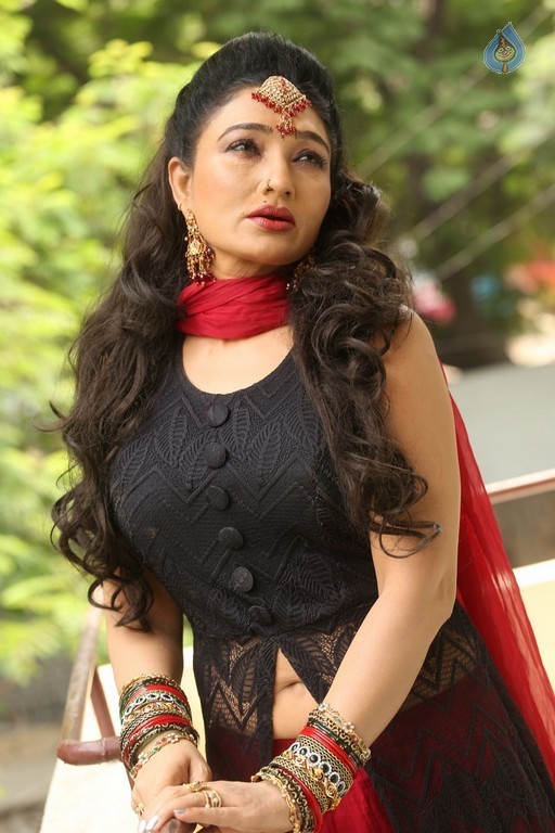 Ramya Sri New Images - 53 / 57 photos