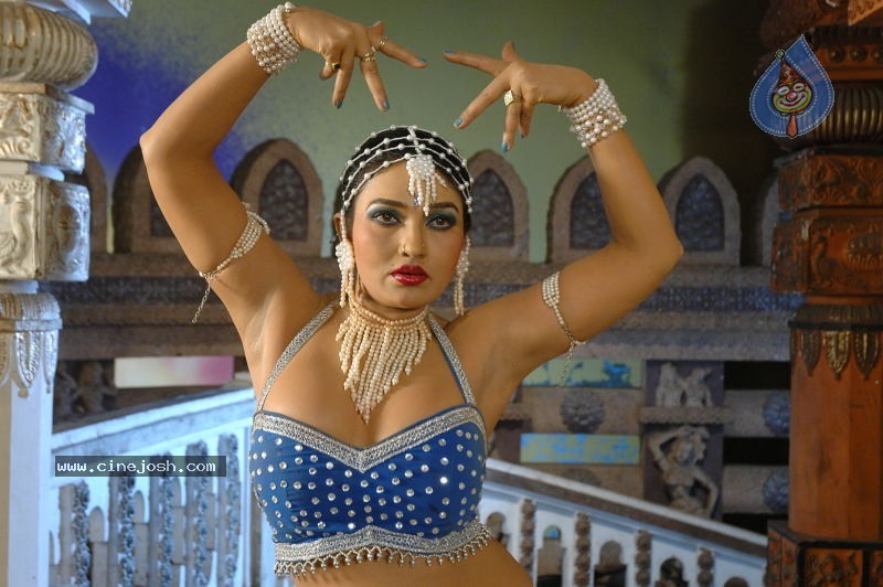 Ramya Sri Spicy Photo Gallery - 38 / 50 photos