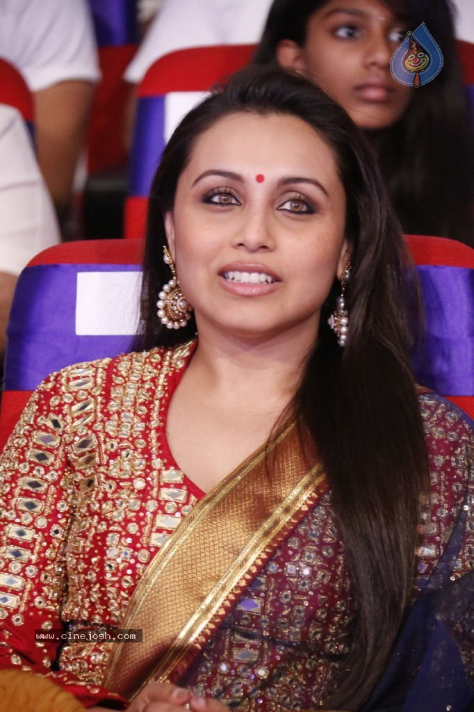 Rani Mukherjee New Gallery - 5 / 38 photos