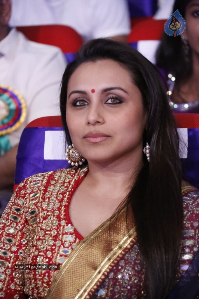Rani Mukherjee New Gallery - 11 / 38 photos