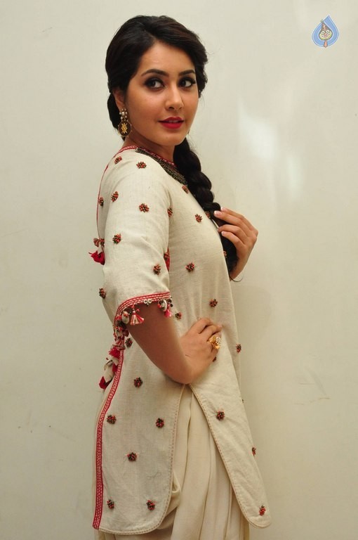Rashi Khanna at Supreme Audio Launch - 10 / 50 photos