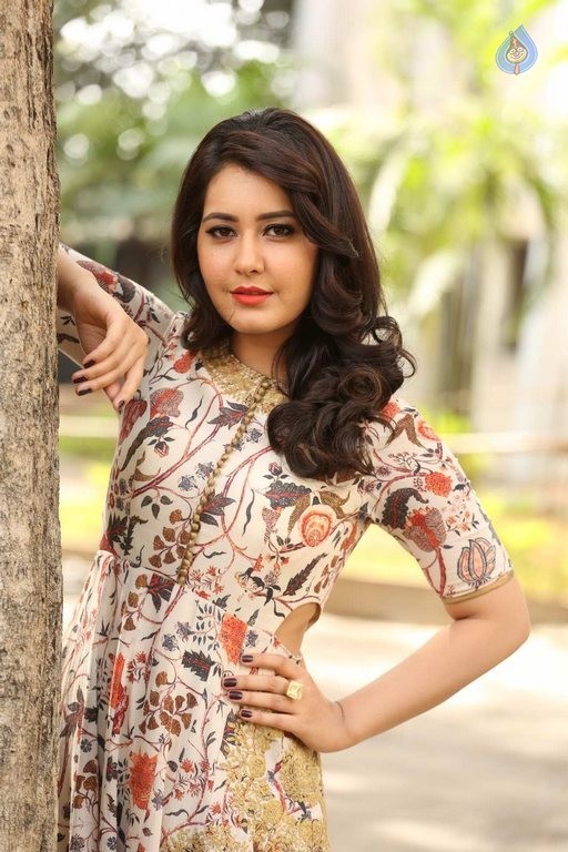 Rashi Khanna Latest Photos - 4 / 54 photos