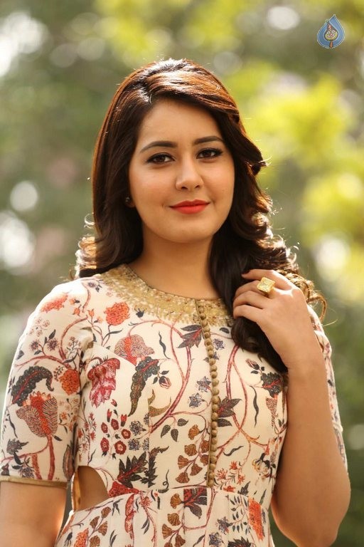 Rashi Khanna Latest Photos - 12 / 54 photos