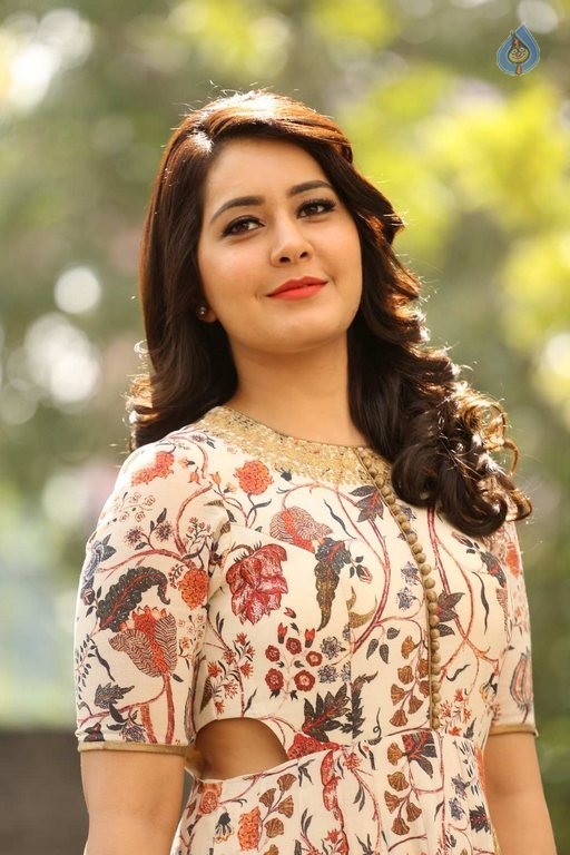 Rashi Khanna Latest Photos - 37 / 54 photos