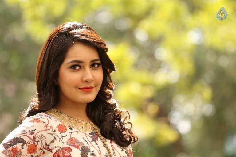 Rashi Khanna Latest Photos - 41 / 54 photos