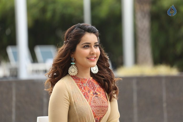 Rashi Khanna Latest Photos - 4 / 63 photos
