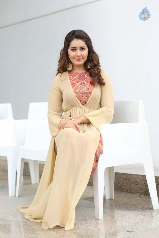 Rashi Khanna Latest Photos - 61 / 63 photos
