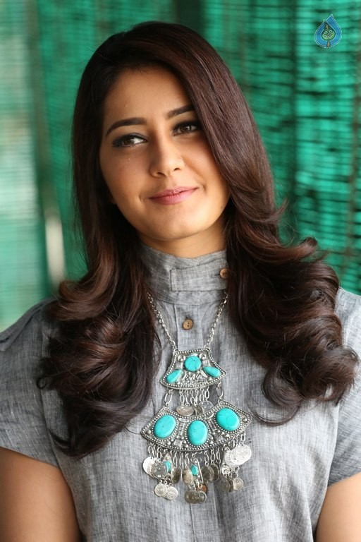 Rashi Khanna Latest Pics - 22 / 42 photos