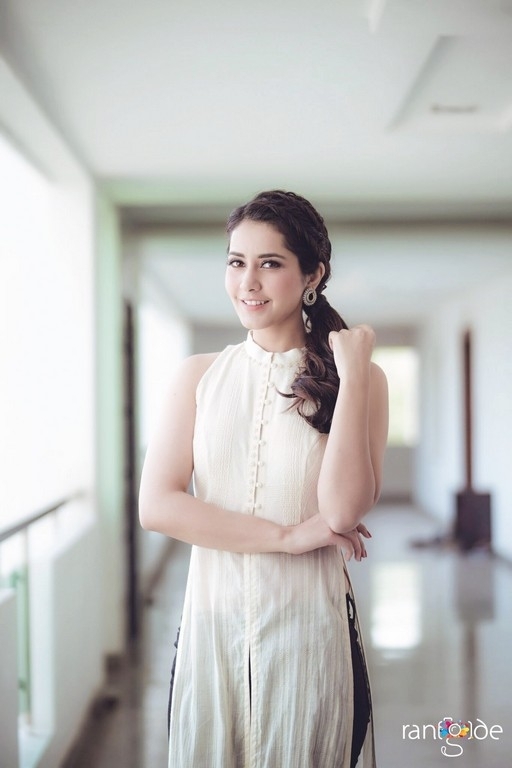 Rashi Khanna Latest Pics - 4 / 6 photos