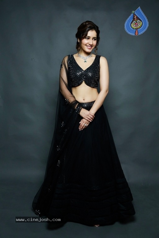 Rashi Khanna Latest Pics - 13 / 14 photos