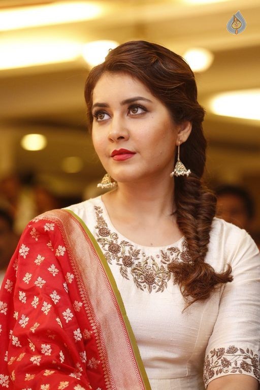 Rashi Khanna New Images - 5 / 39 photos