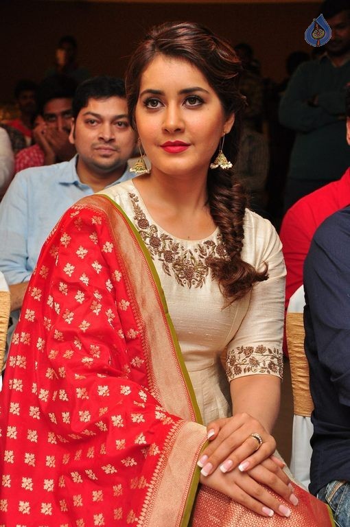 Rashi Khanna New Images - 8 / 39 photos