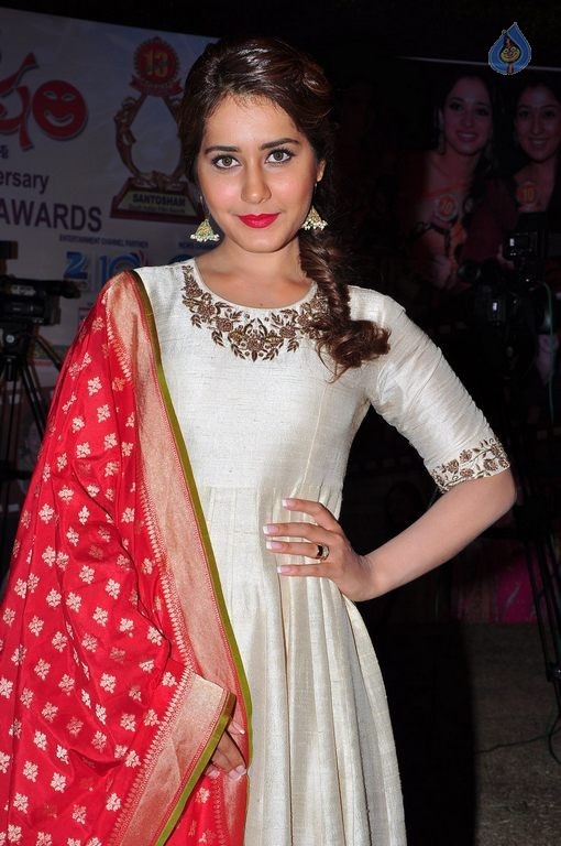 Rashi Khanna New Images - 21 / 39 photos