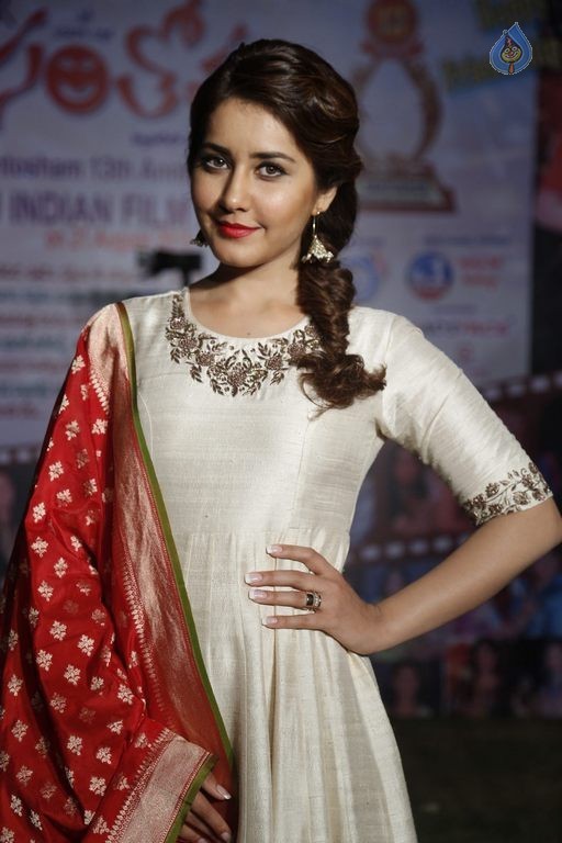 Rashi Khanna New Images - 22 / 39 photos