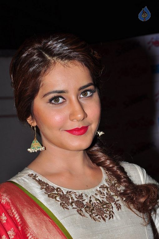 Rashi Khanna New Images - 39 / 39 photos