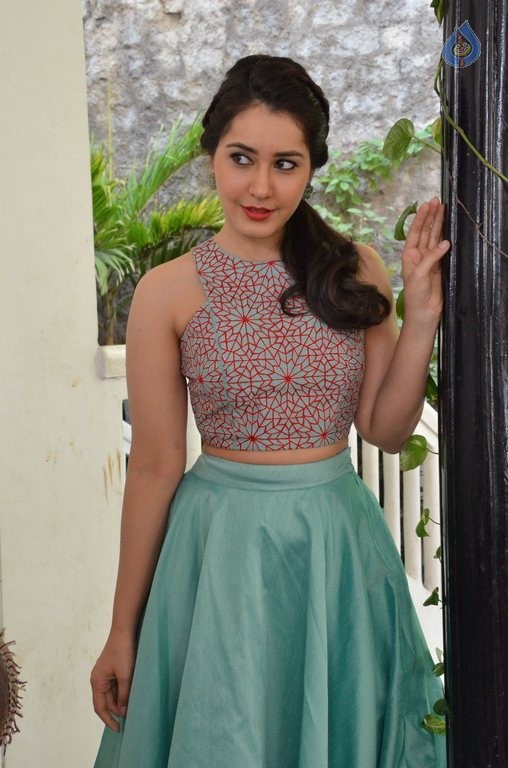 Rashi Khanna New Photos - 23 / 82 photos