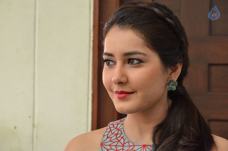 Rashi Khanna New Photos - 29 / 82 photos