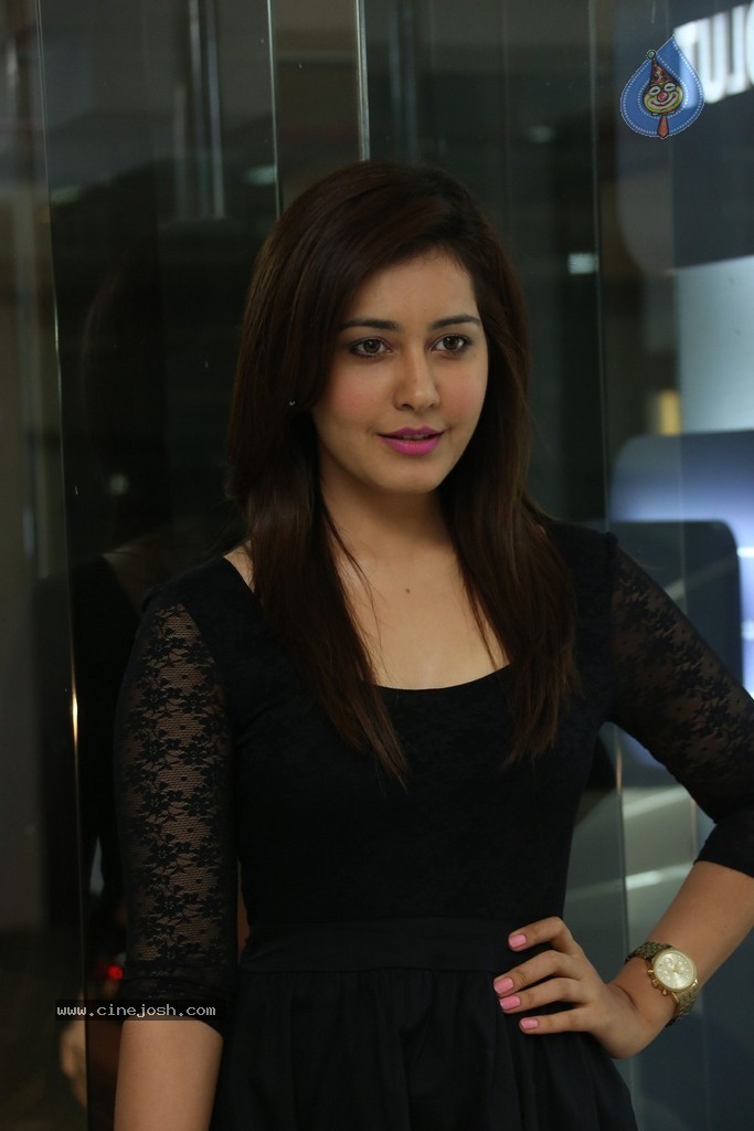 Rashi Khanna New Photos - 8 / 64 photos