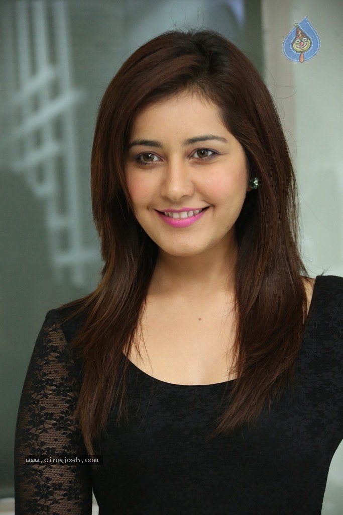 Rashi Khanna New Photos - 26 / 64 photos