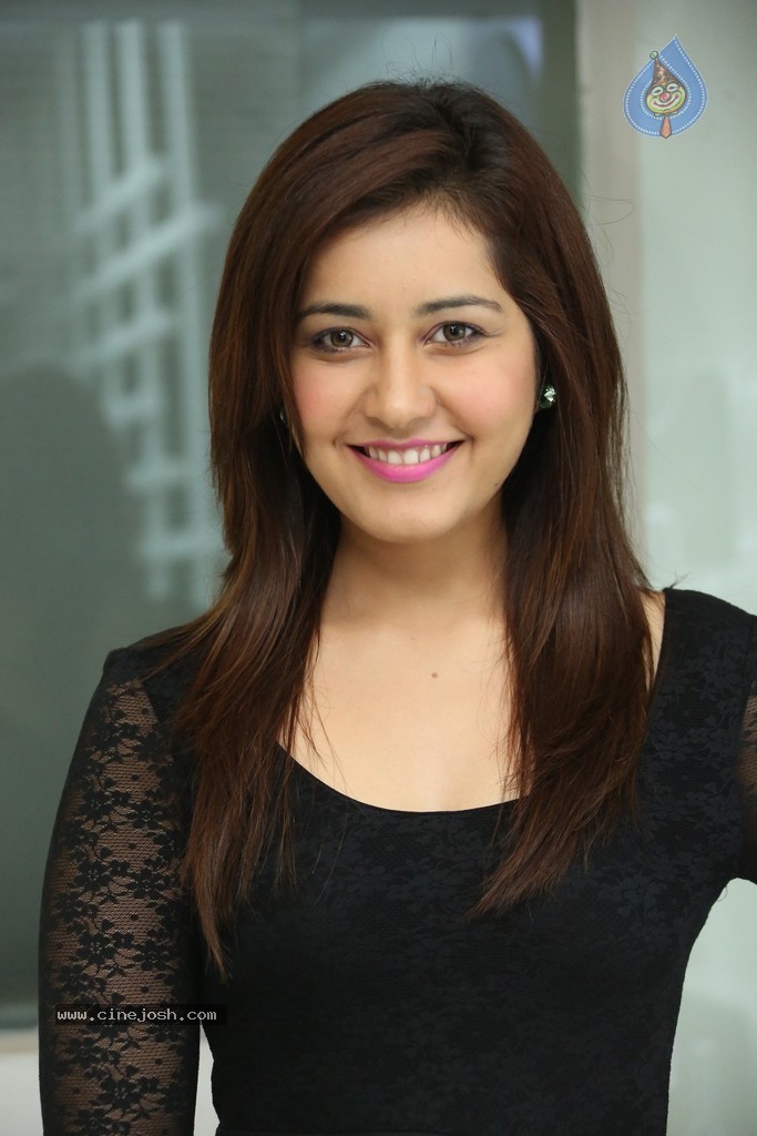 Rashi Khanna New Photos - 38 / 64 photos