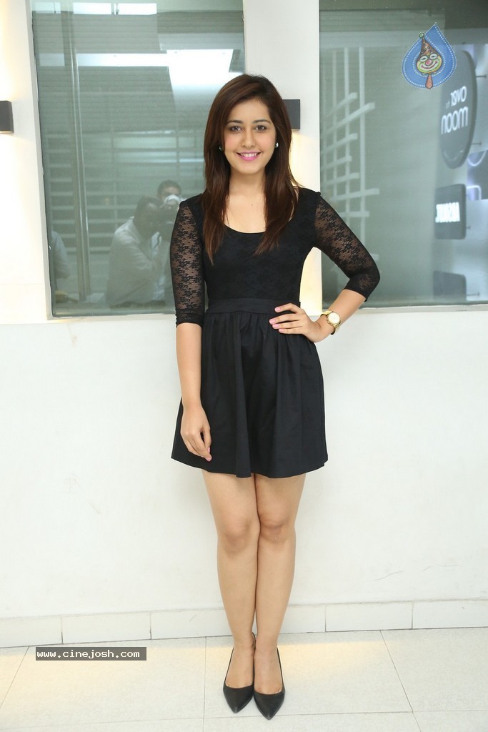 Rashi Khanna New Photos - 39 / 64 photos