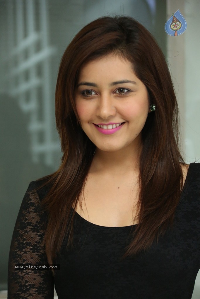 Rashi Khanna New Photos - 55 / 64 photos