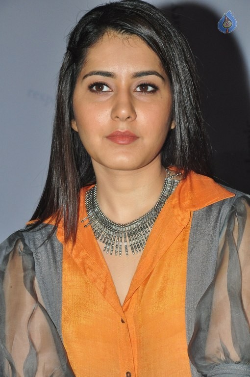 Rashi Khanna New Photos - 25 / 41 photos