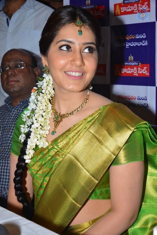 Rashi Khanna New Photos - 4 / 29 photos