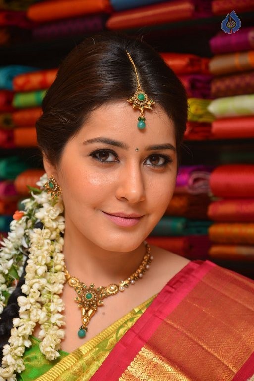 Rashi Khanna New Photos - 5 / 29 photos