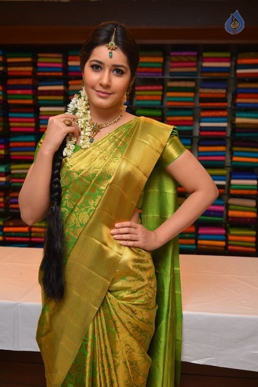Rashi Khanna New Photos - 9 / 29 photos