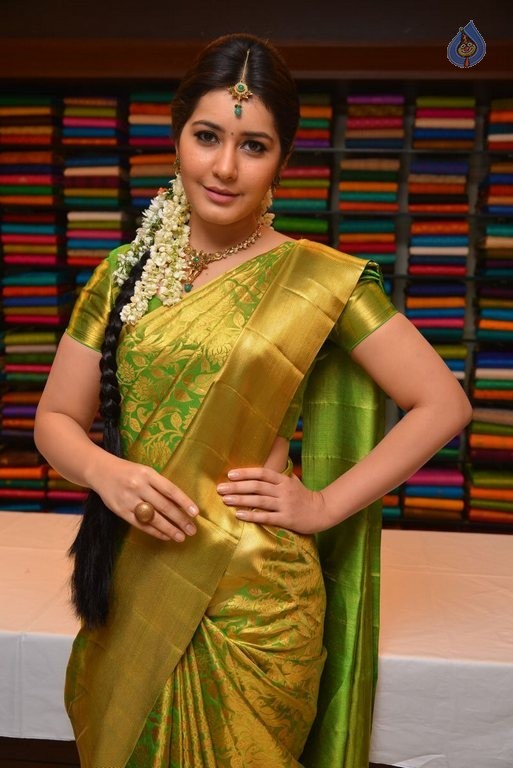 Rashi Khanna New Photos - 14 / 29 photos