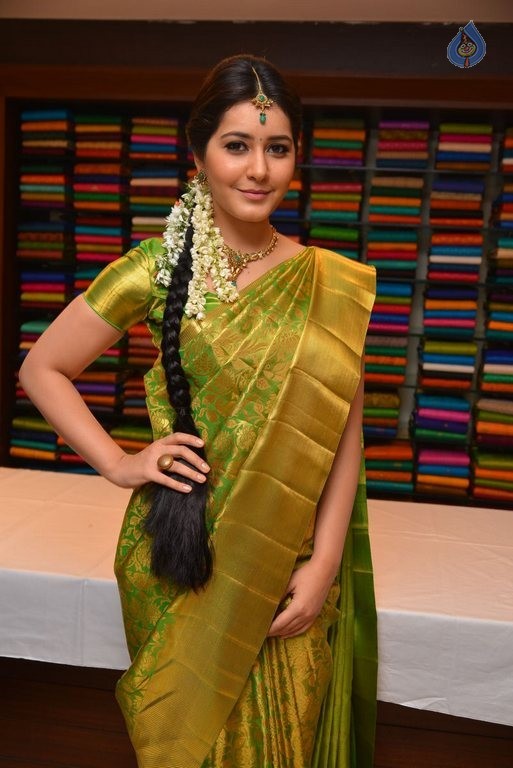 Rashi Khanna New Photos - 16 / 29 photos