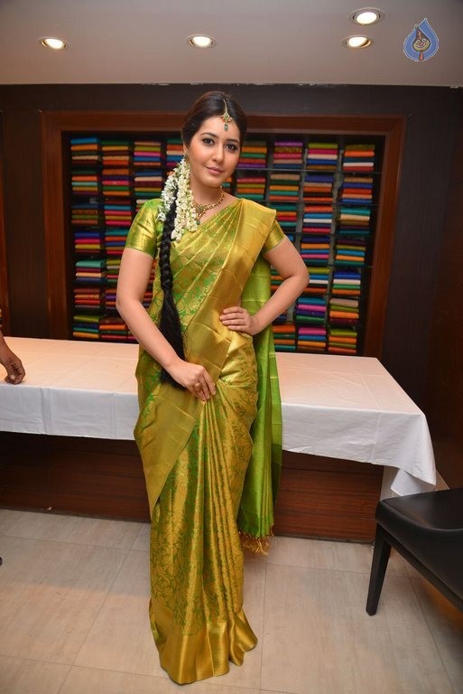 Rashi Khanna New Photos - 25 / 29 photos