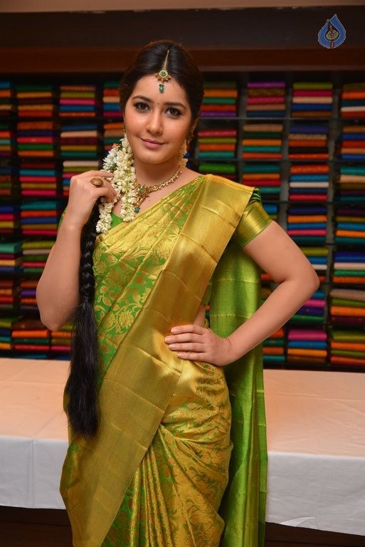 Rashi Khanna New Photos - 26 / 29 photos