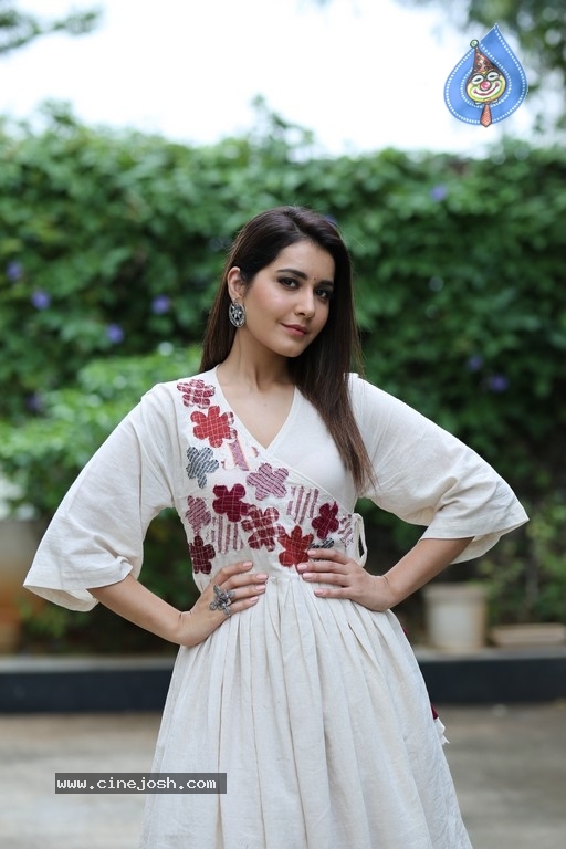 Rashi Khanna New Pics - 2 / 8 photos