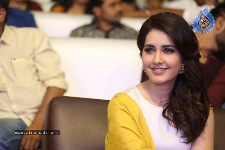 Rashi Khanna New Stills - 10 / 20 photos