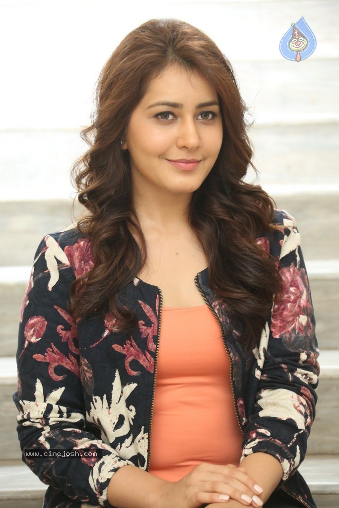 Rashi Khanna New Stills - 29 / 145 photos