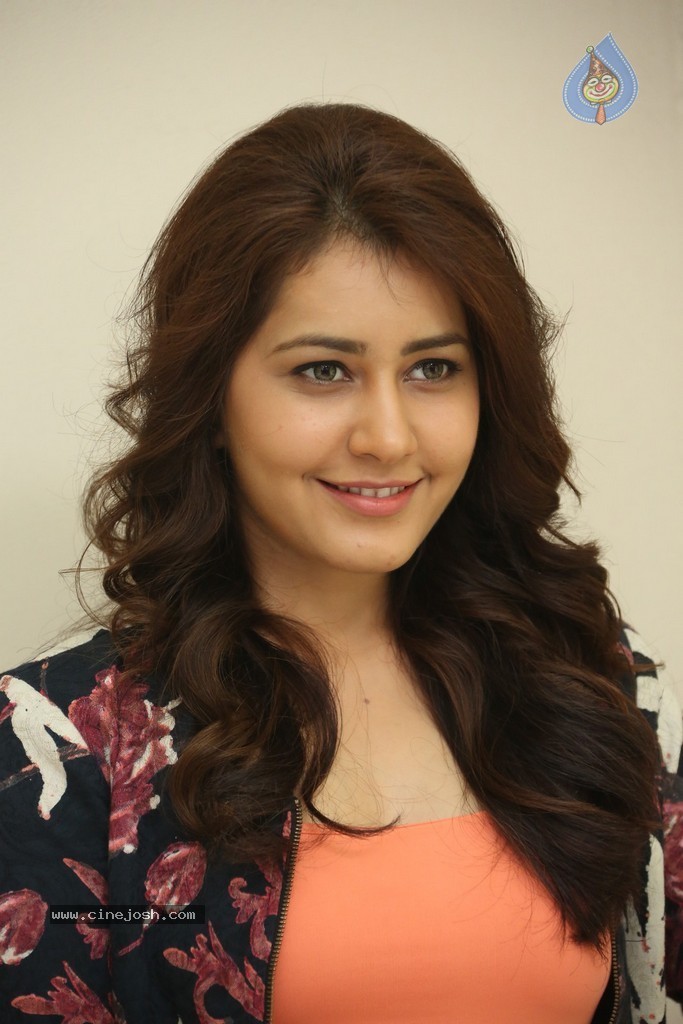Rashi Khanna New Stills - 91 / 145 photos