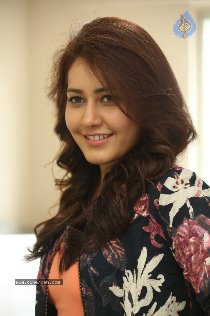 Rashi Khanna New Stills - 93 / 145 photos