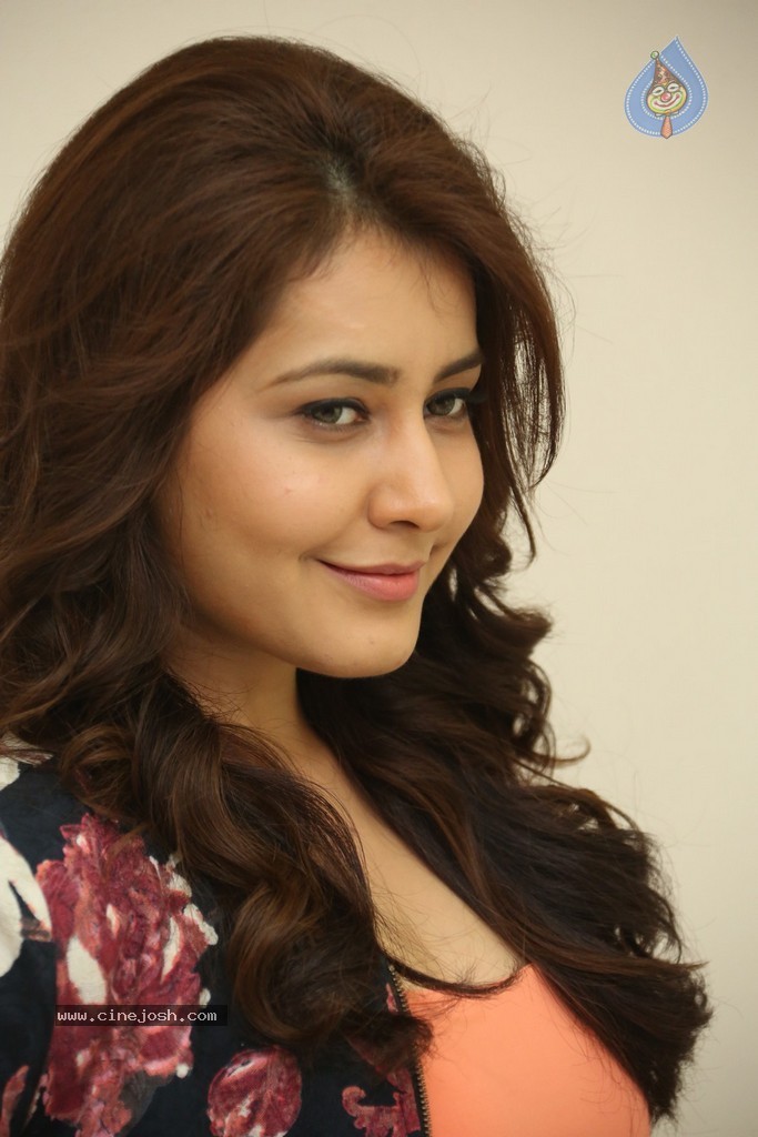 Rashi Khanna New Stills - 105 / 145 photos
