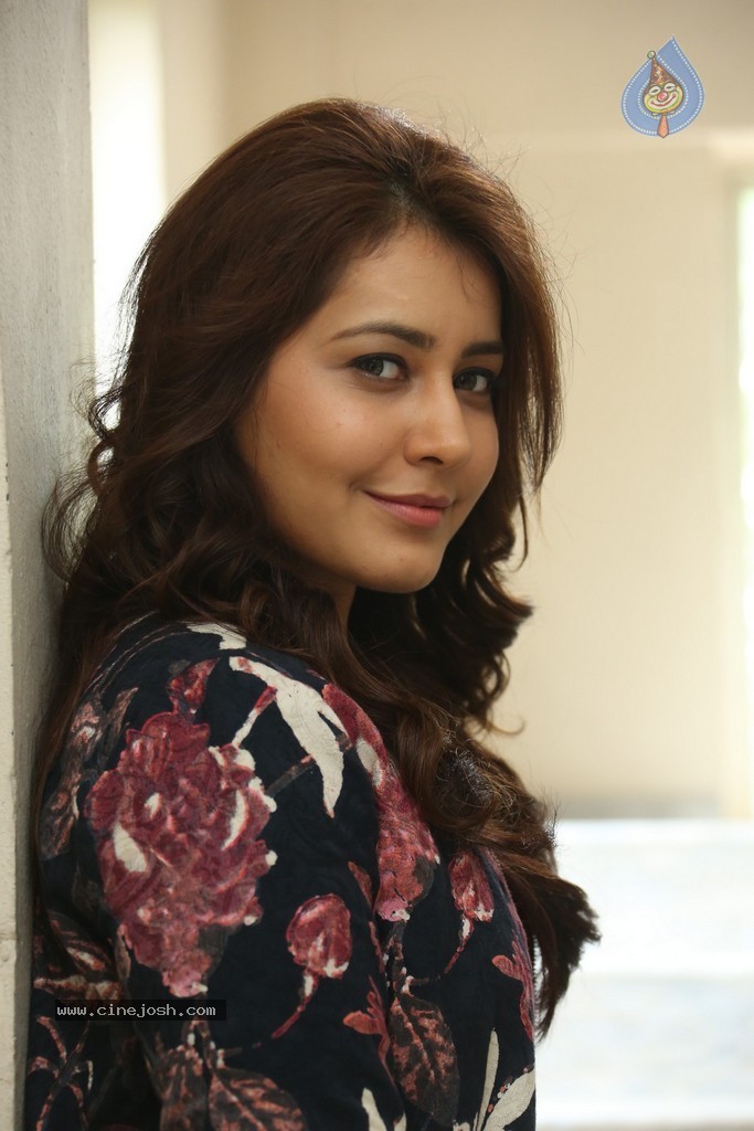 Rashi Khanna New Stills - 140 / 145 photos