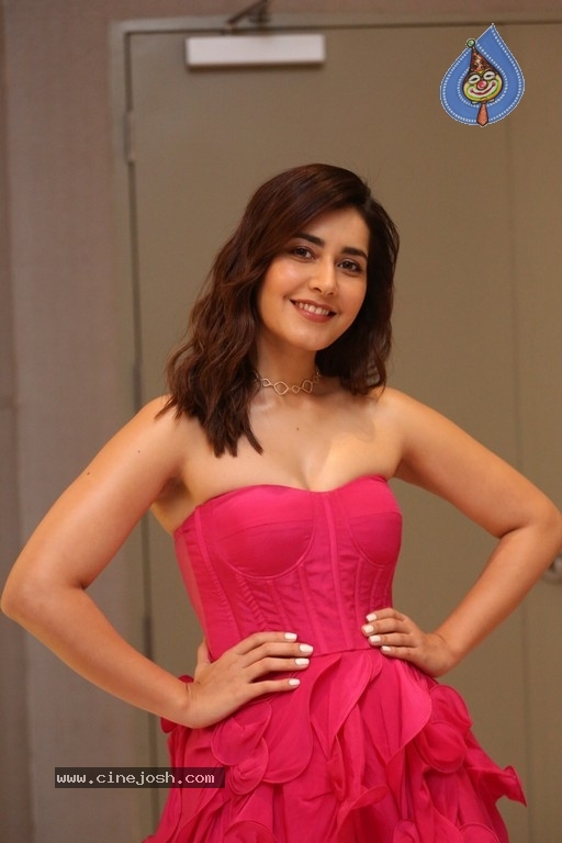 Rashi Khanna Photos - 19 / 20 photos