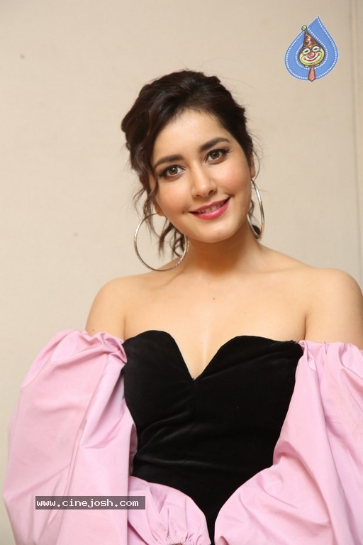 Rashi Khanna Photos - 5 / 21 photos