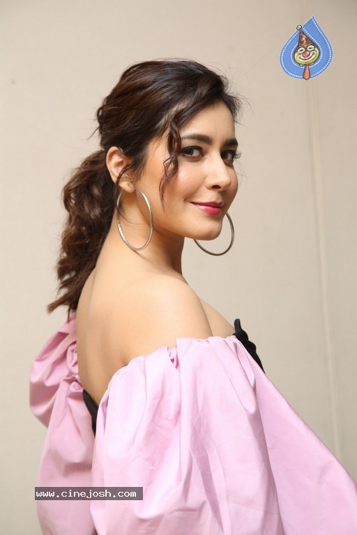 Rashi Khanna Photos - 7 / 21 photos