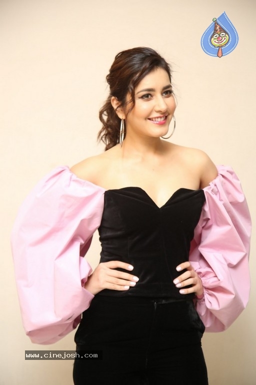 Rashi Khanna Photos - 9 / 21 photos