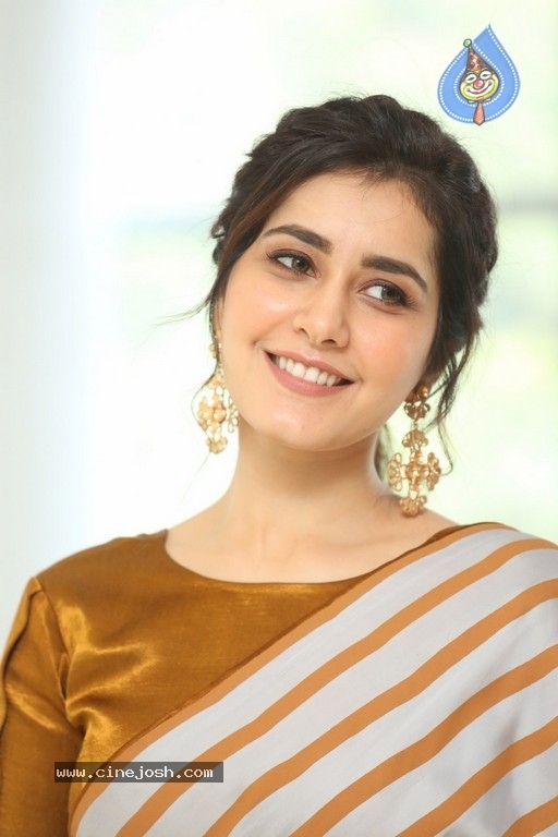 Rashi Khanna Photos - 11 / 21 photos