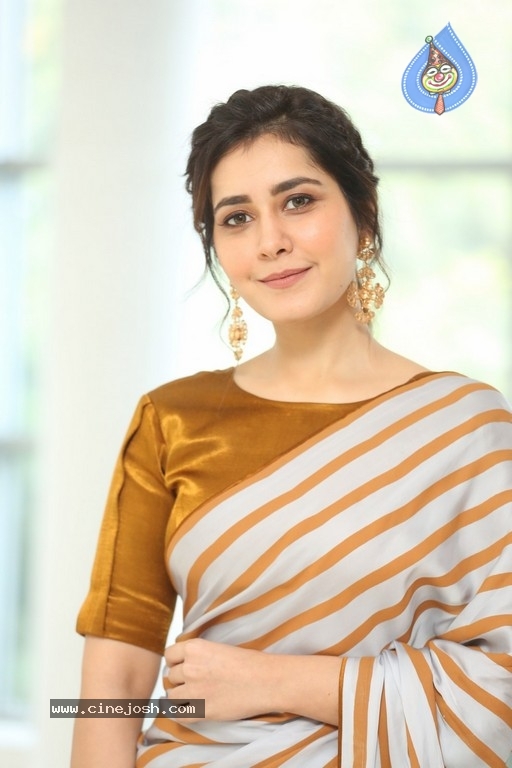 Rashi Khanna Photos - 12 / 21 photos